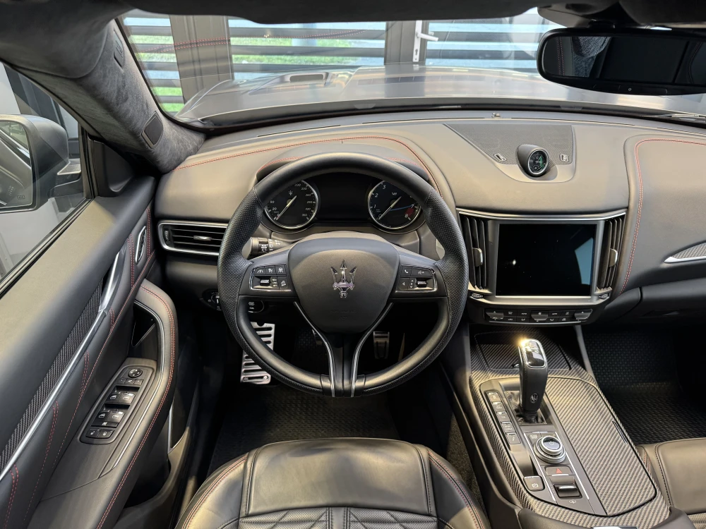 Maserati Levante foto 15