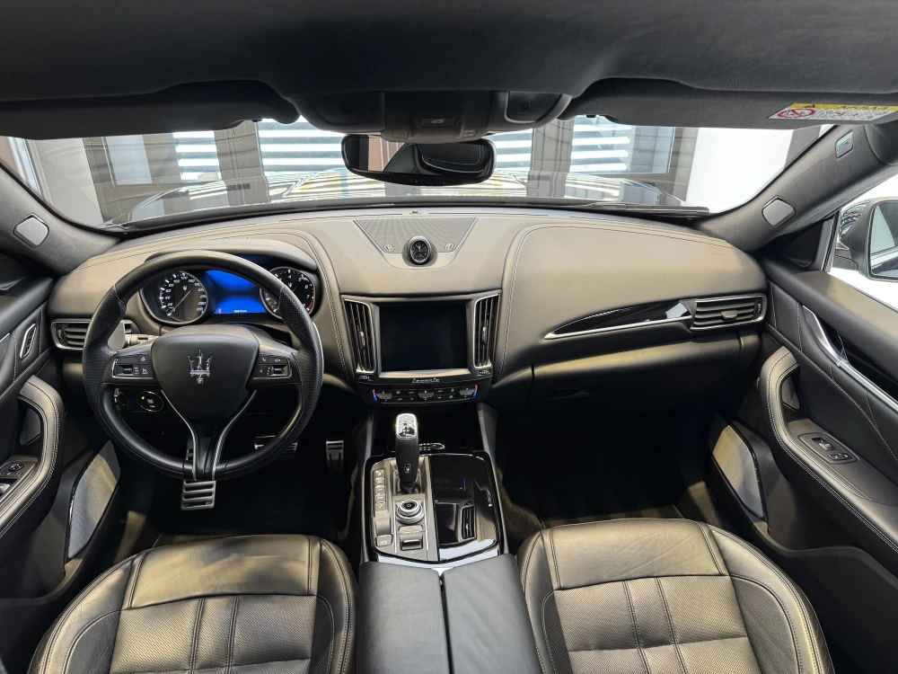 Maserati Levante foto 13