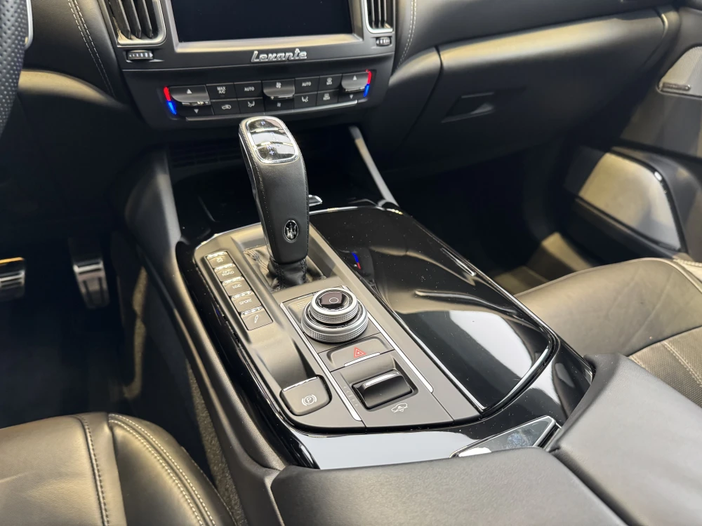 Maserati Levante foto 15