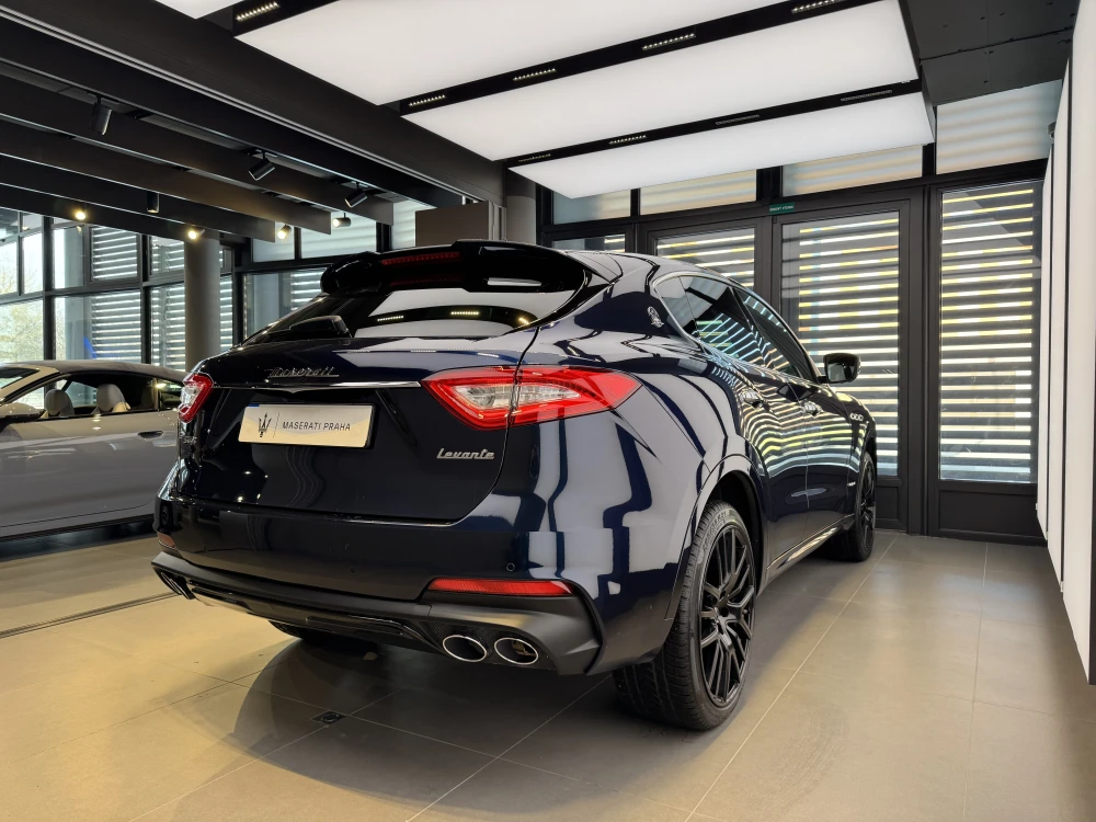 Maserati Levante foto 8