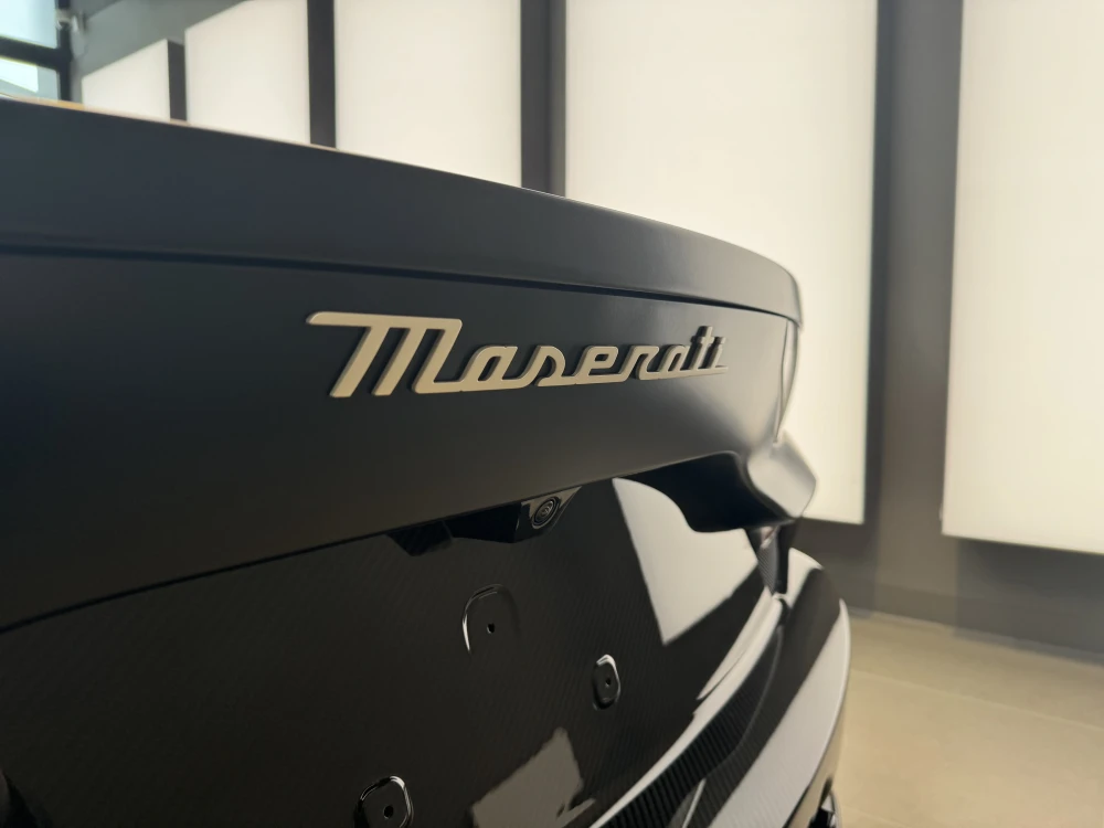 Maserati MC20 foto 31