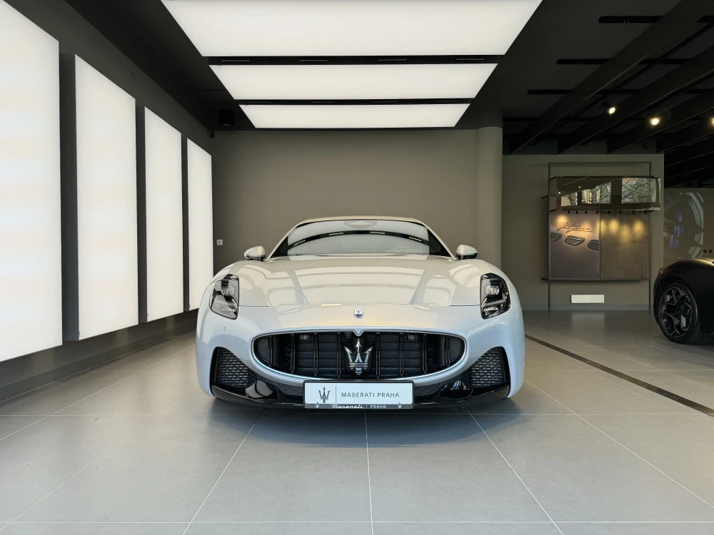 Maserati GranTurismo foto 2