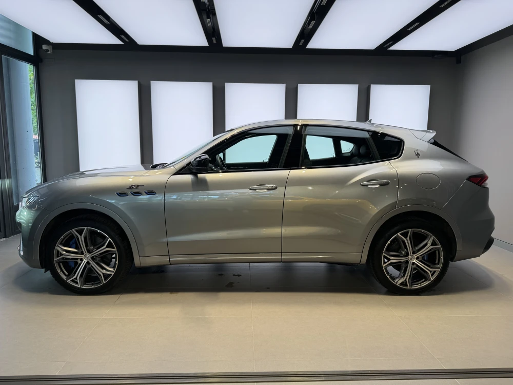 Maserati Levante foto 8