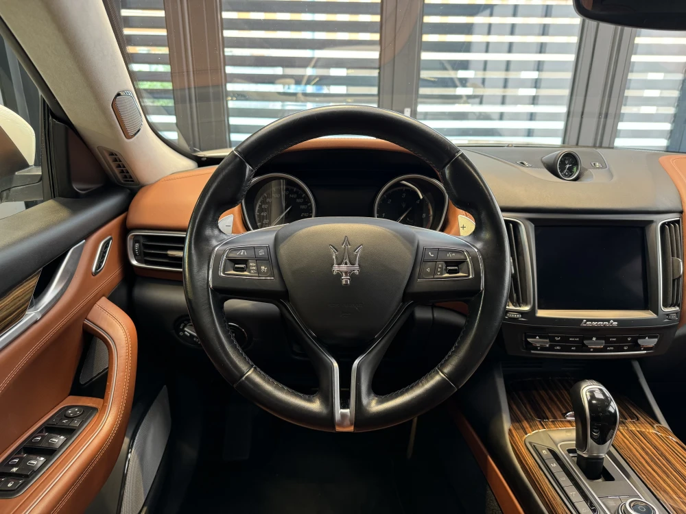 Maserati Levante foto 15