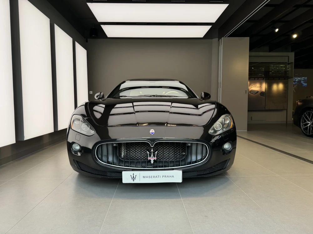 Maserati GranTurismo foto 2