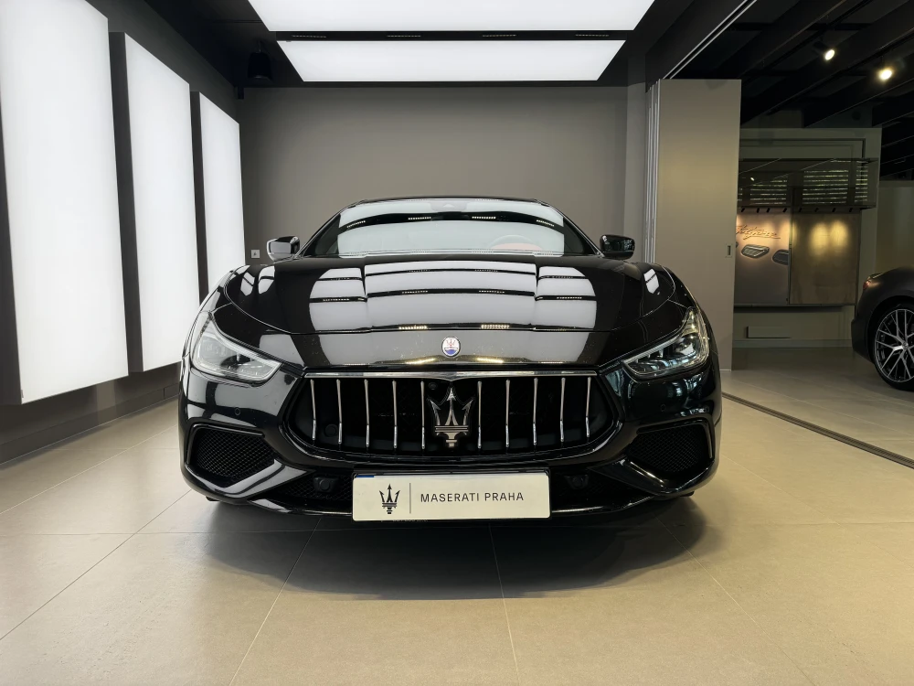 Maserati Ghibli foto 2