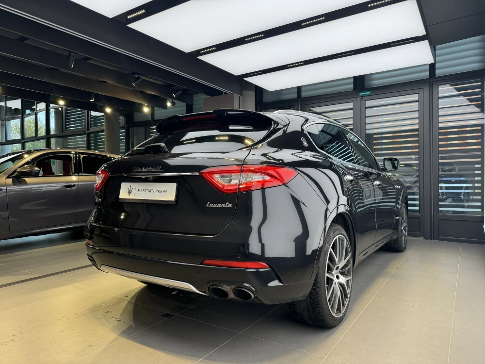 Maserati Levante foto 6