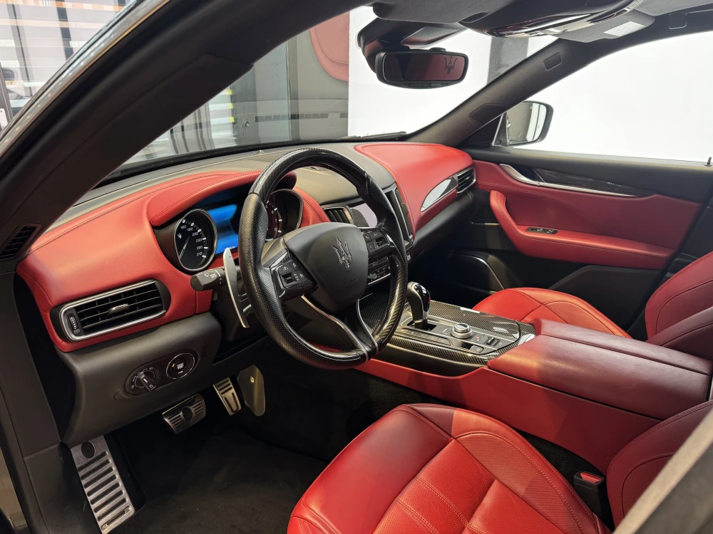 Maserati Levante foto 8