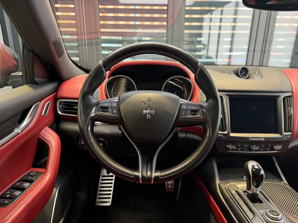 Maserati Levante foto 14