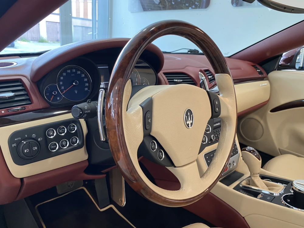 Maserati GranCabrio foto 17