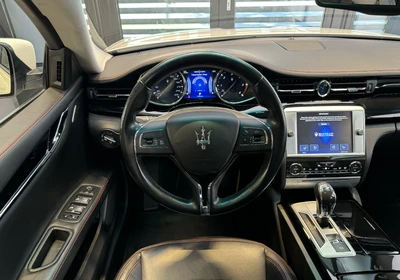 Maserati Quattroporte - foto 16